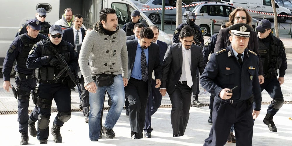 «Απασφάλισαν» οι Τούρκοι και απειλούν: «Θα βρούμε τους 8 και θα τους πακετάρουμε» – «Δεν είναι άνδρας ο Τσίπρας» (upd)